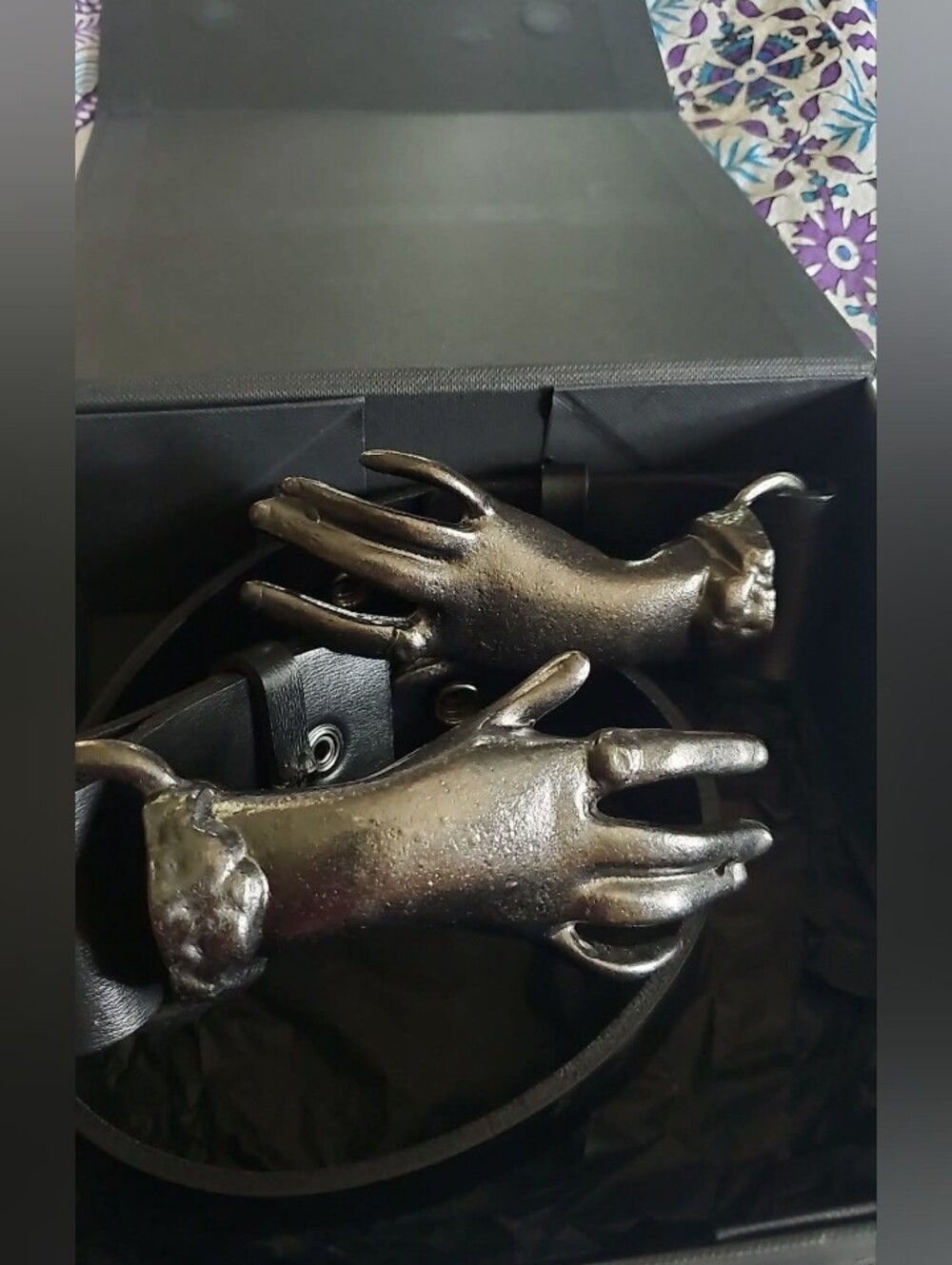 LFEN Mourning Hands Belt - Picture 3 of 5